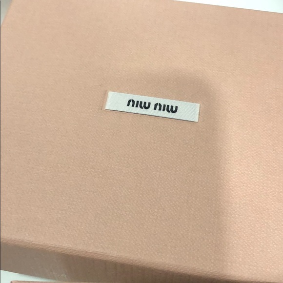 💯 authentic Miu miu wallet - Picture 7 of 7